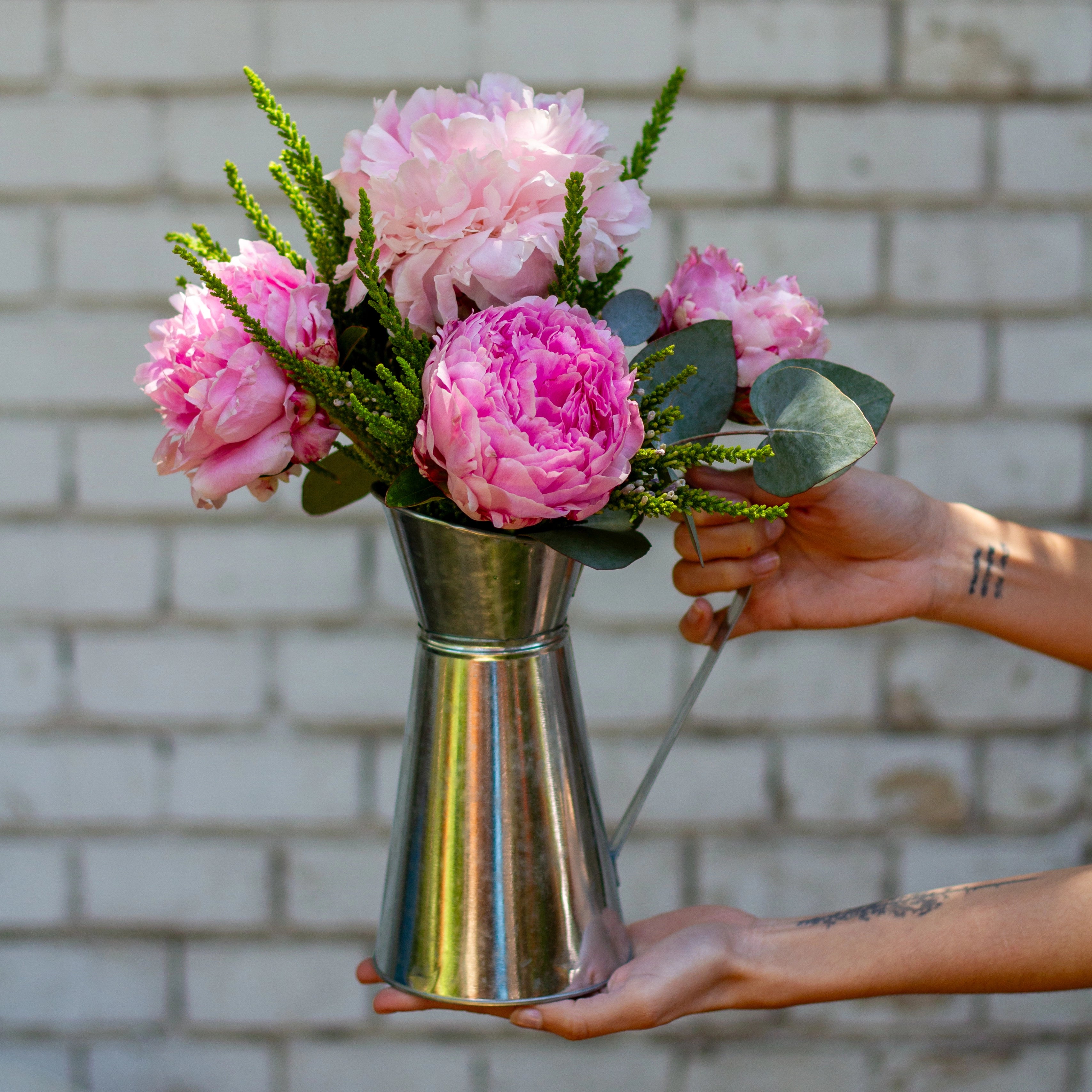 Jarrita con peonias