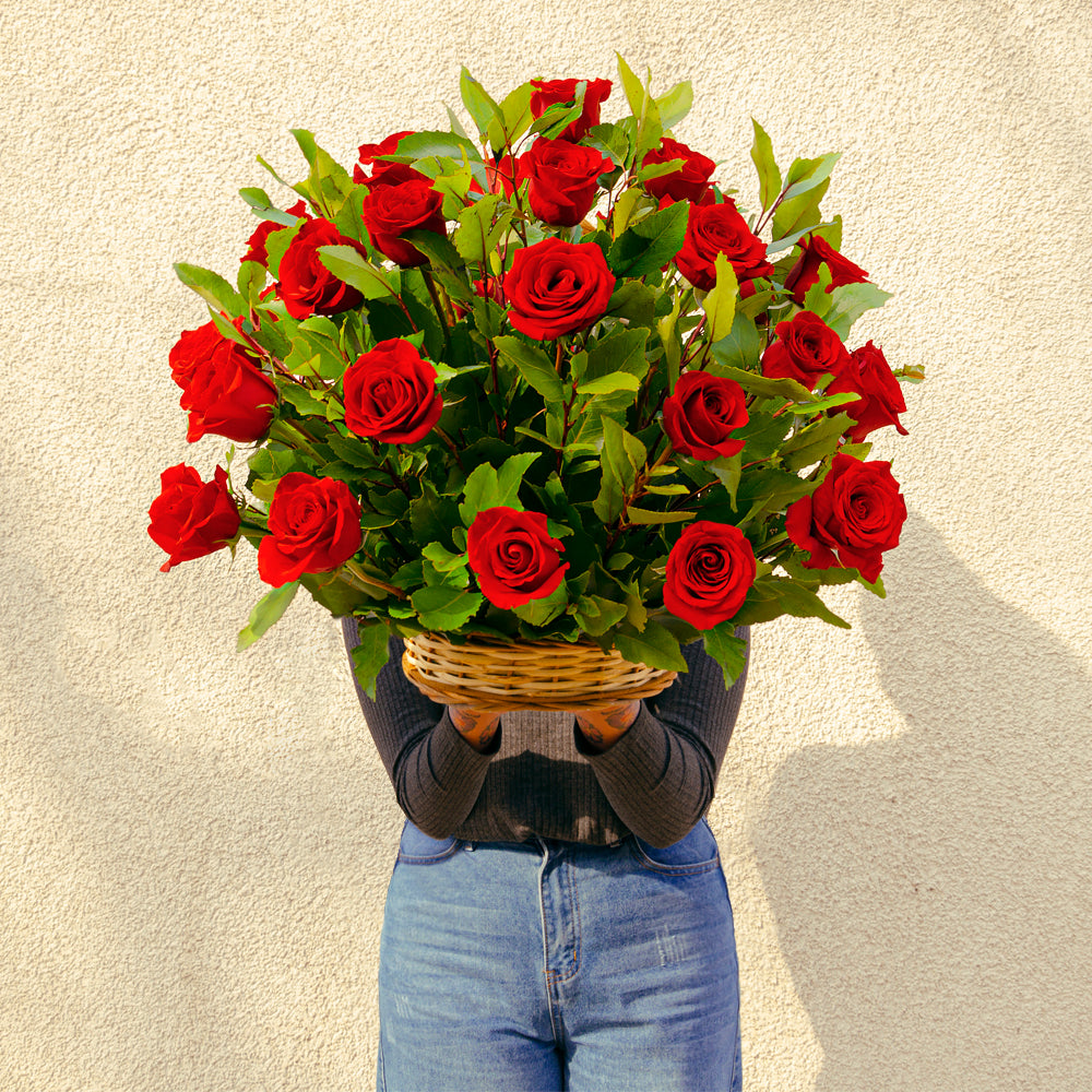 Canasta de Rosas Rojas