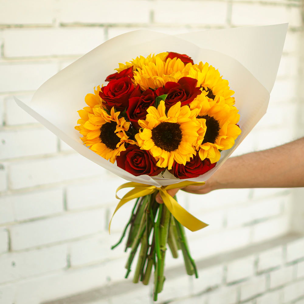 Bouquet de Rosas y Girasoles