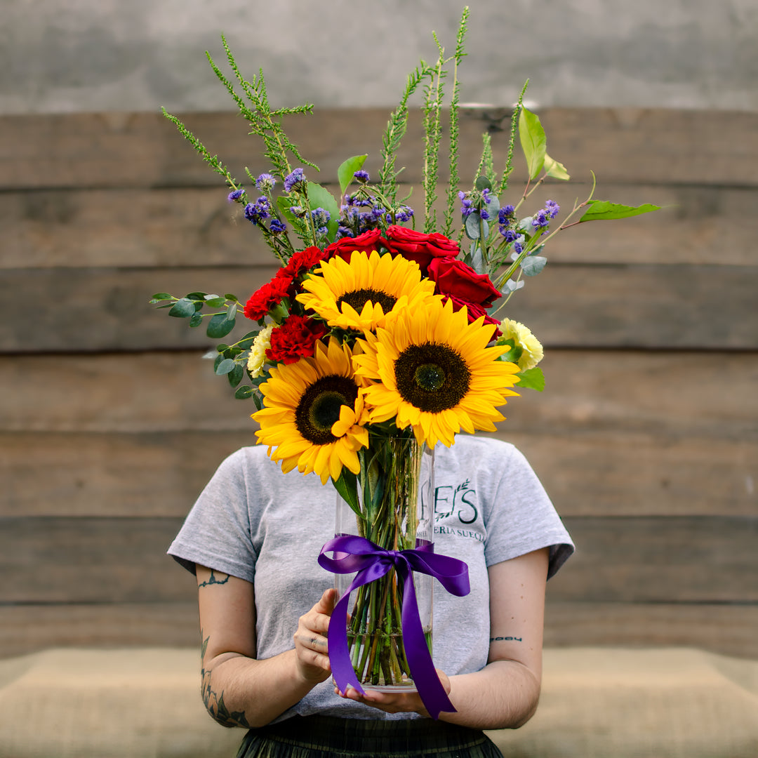 Florero Classic Girasoles y Rosas